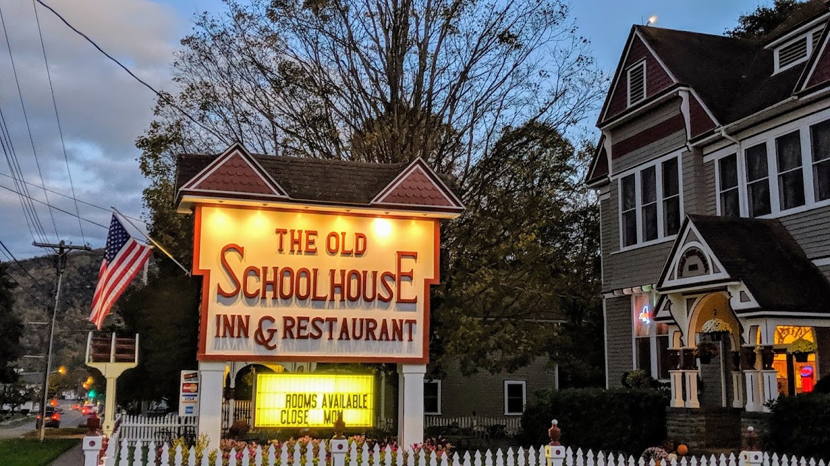 The Old Schoolhouse Inn & Restaurant